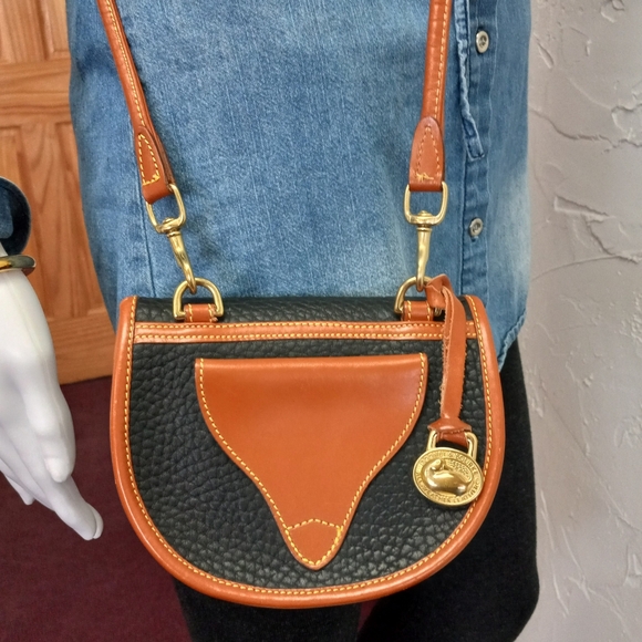 Dooney & Bourke Belt/Shoulder Wallet. 1990's Cavalry Collection. - Picture 4 of 11